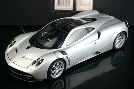 [AutoArt] 1:18 Pagani 2012 Huayra Silver Model Car Die-Cast
