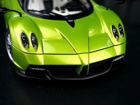 AutoArt Pagani 2017 Huayra Roadster جرين 1:18 – نموذج معدني قابل للجمع