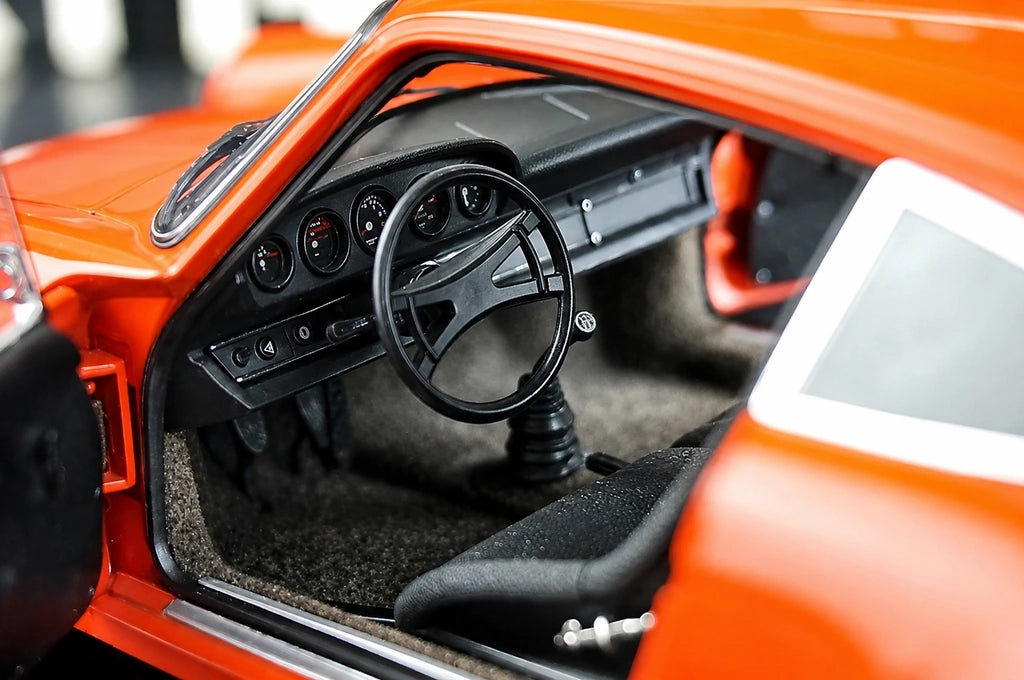 [AutoArt] 1:18 Porsche 1973 911 Carrera RS Modello Arancione 2.7 Metal in Metallo