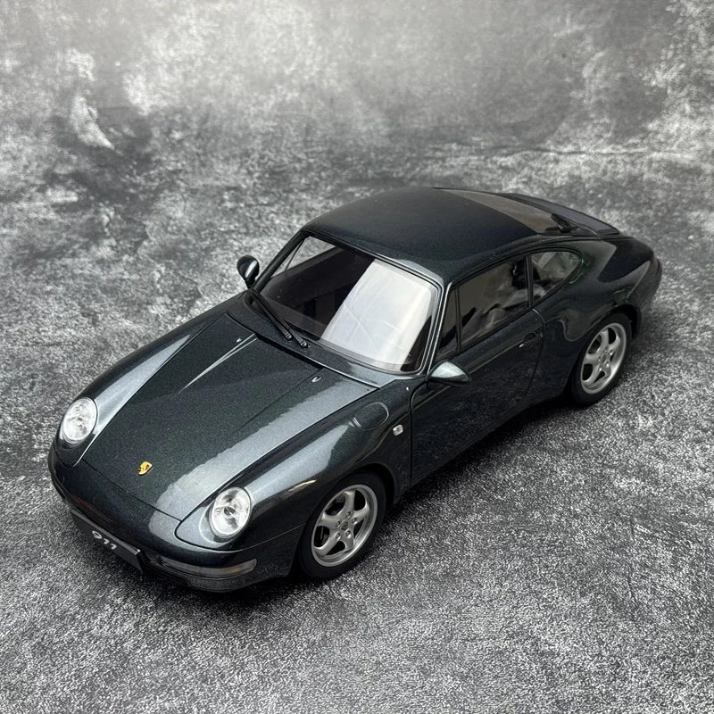 [AutoArt] 1:18 Porsche 1995 911 993 Carrera Model Car Die-Cast