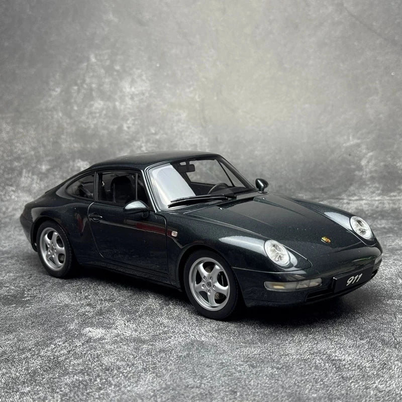 [AutoArt] 1:18 Porsche 1995 911 993 Carrera Model Car Die-Cast