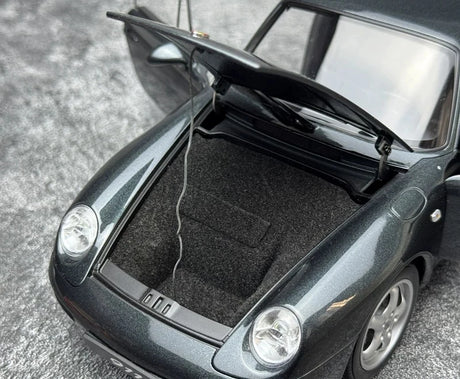 [AutoArt] 1:18 Porsche 1995 911 993 Carrera Model Car Die-Cast