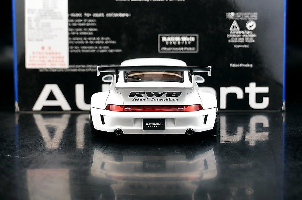 [AutoArt] 1:18 Porsche 1995 911 993 RWB Modello Bianco a Carrozzeria Larga in Pressofuso