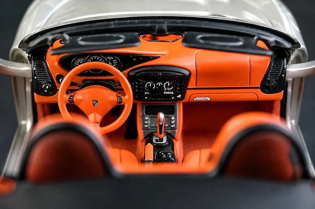 [AutoArt] 1:18 Porsche 1996 Boxster 986 Modello Argento di Automobili in Metallo Pressofuso