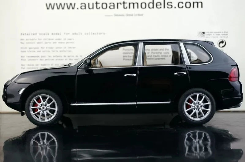 [AutoArt] 1:18 Porsche 2003 Cayenne Turbo Black Model Car Die-Cast