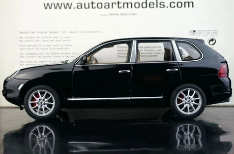 [AutoArt] 1:18 Porsche 2003 Cayenne Turbo Black Model Car Die-Cast