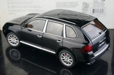 [AutoArt] 1:18 Porsche 2003 Cayenne Turbo Black Model Car Die-Cast
