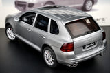 [AutoArt] 1:18 Porsche 2003 Cayenne Auto modello turbo grigio in metallo pressofuso