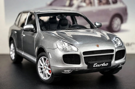 [AutoArt] 1:18 Porsche 2003 Cayenne Auto modello turbo grigio in metallo pressofuso