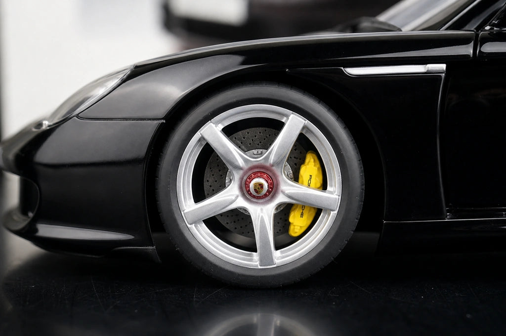 [AutoArt] 1:18 Porsche 2004 Carrera GT Modello nero di auto in metallo pressofuso