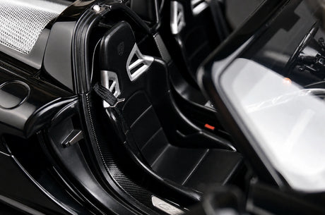 [AutoArt] 1:18 Porsche 2004 Carrera GT Modello nero di auto in metallo pressofuso