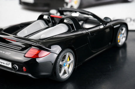[AutoArt] 1:18 Porsche 2004 Carrera GT Modello nero di auto in metallo pressofuso