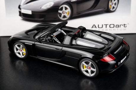 [AutoArt] 1:18 Porsche 2004 Carrera GT Modello nero di auto in metallo pressofuso