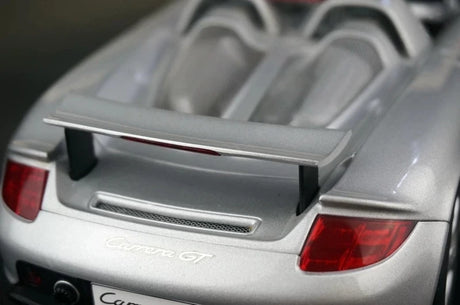 [AutoArt] 1:18 Porsche 2004 Carrera GT Silver Model Car Die-Cast