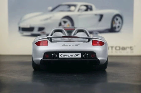 [AutoArt] 1:18 Porsche 2004 Carrera GT Silver Model Car Die-Cast