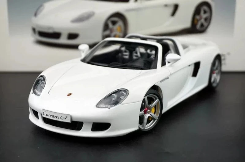 [AutoArt] 1:18 Porsche 2004 Carrera GT White Model Car Die-Cast