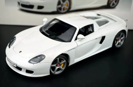 [AutoArt] 1:18 Porsche 2004 Carrera GT White Model Car Die-Cast