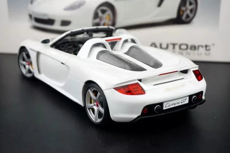 [AutoArt] 1:18 Porsche 2004 Carrera GT White Model Car Die-Cast