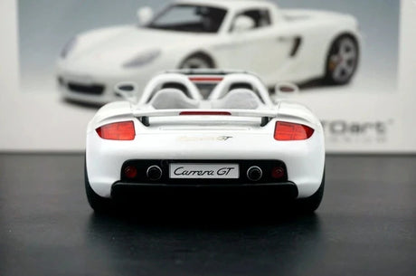 [AutoArt] 1:18 Porsche 2004 Carrera GT White Model Car Die-Cast