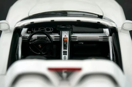 [AutoArt] 1:18 Porsche 2004 Carrera GT White Model Car Die-Cast