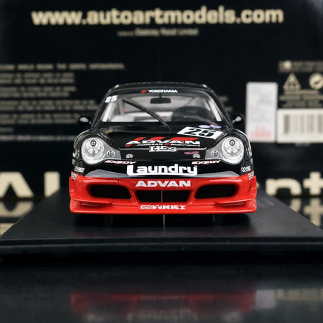 1:18 Porsche 2005 911 996 GT3 Super Taikyu modello #25 di AutoArt - vista 1