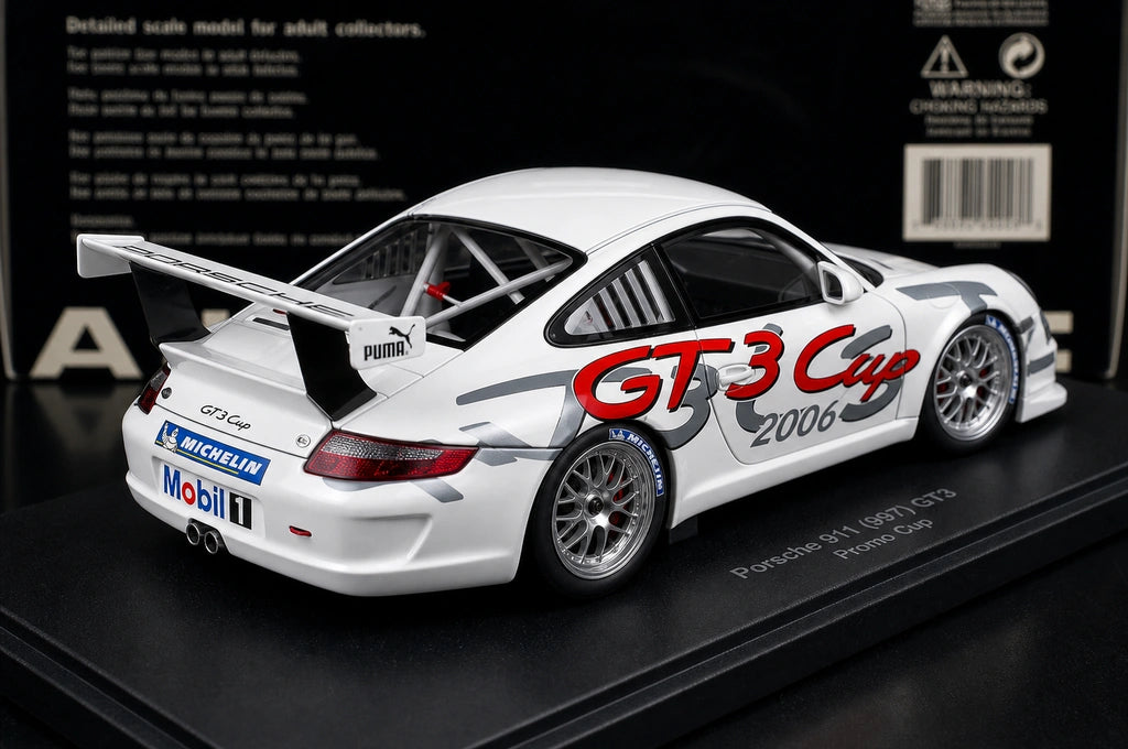 [AutoArt] 1:18 Porsche 2006 911 997 GT3 Cup Deutschland Livery Model Car Die-Cast