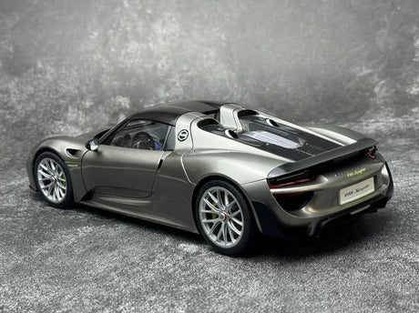 [AutoArt] 1:18 Porsche 2013 918 Spyder Gray Model Car Die-Cast