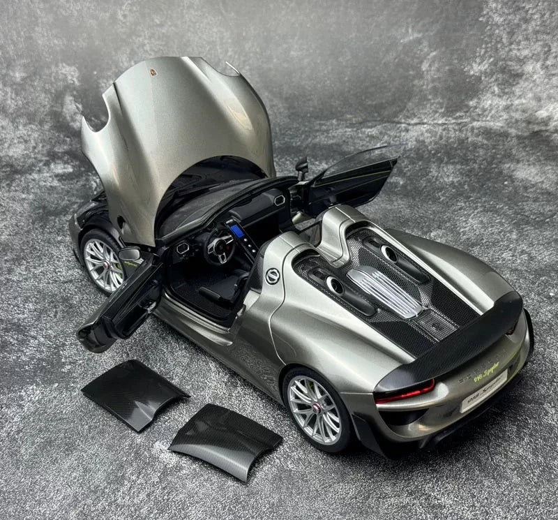 [AutoArt] 1:18 Porsche 2013 918 Spyder Gray Model Car Die-Cast