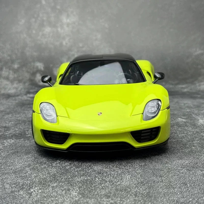 [AutoArt] 1:18 Porsche 2013 918 Spyder Green Model Car Die-Cast