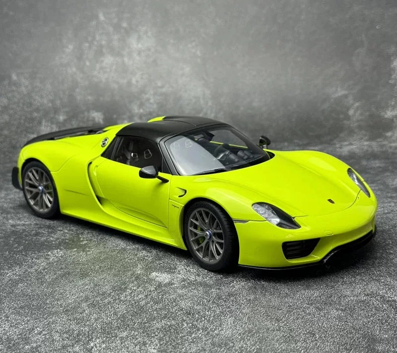 [AutoArt] 1:18 Porsche 2013 918 Spyder Green Model Car Die-Cast