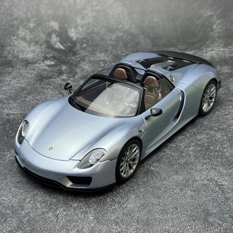 [AutoArt] 1:18 Porsche 2013 918 Spyder Ice Blue Model Car Die-Cast