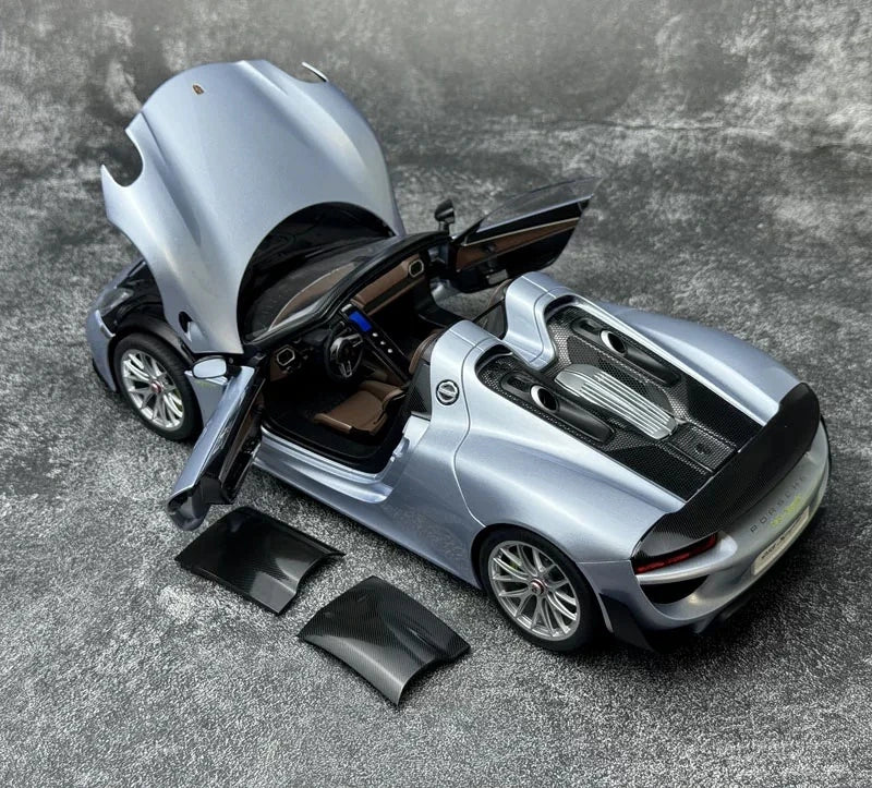 [AutoArt] 1:18 Porsche 2013 918 Spyder Ice Blue Model Car Die-Cast