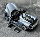 [AutoArt] 1:18 Porsche 2013 918 Spyder Ice Blue Model Car Die-Cast