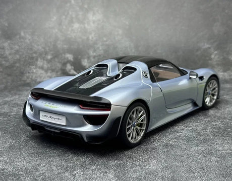 [AutoArt] 1:18 Porsche 2013 918 Spyder Ice Blue Model Car Die-Cast