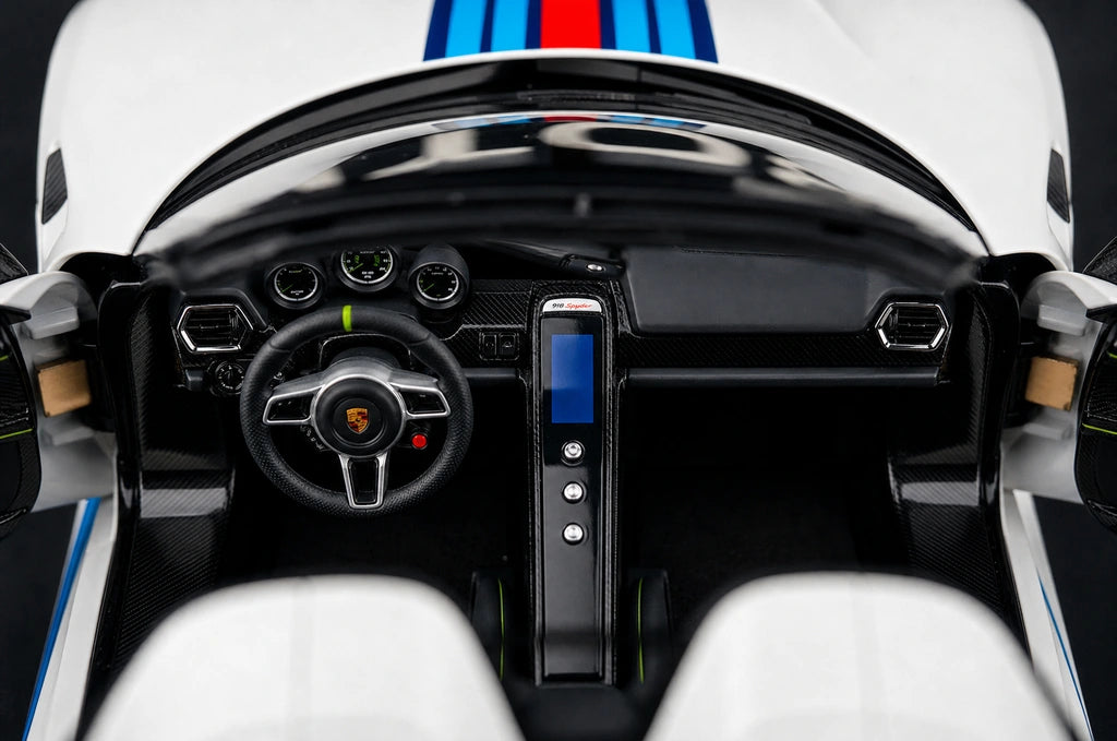 [AutoArt] 1:18 Porsche 2013 918 Spyder Martini Livery modello di auto in metallo pressofuso