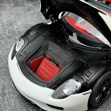 [AutoArt] 1:18 Porsche 2013 918 Spyder White Model Car Die-Cast