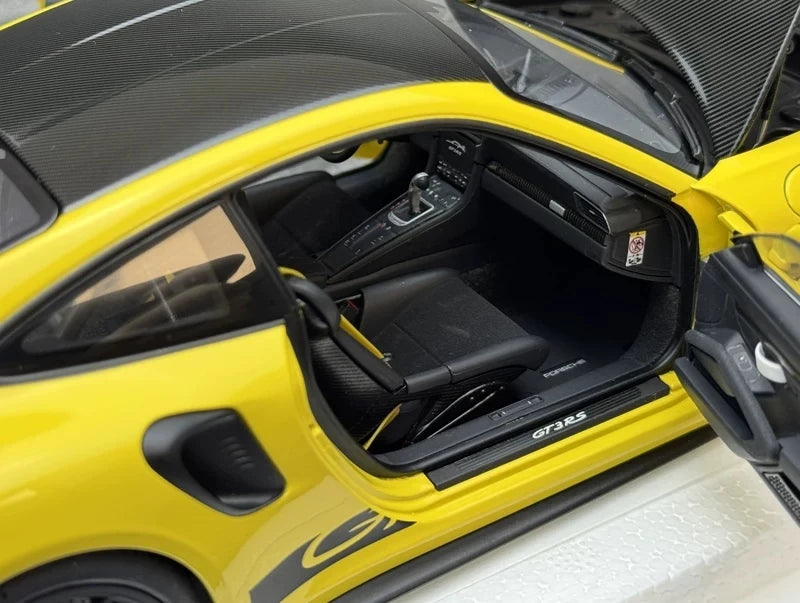 [AutoArt] 1:18 Porsche 2018 911 991.2 GT3 RS Yellow Model Car Die-Cast