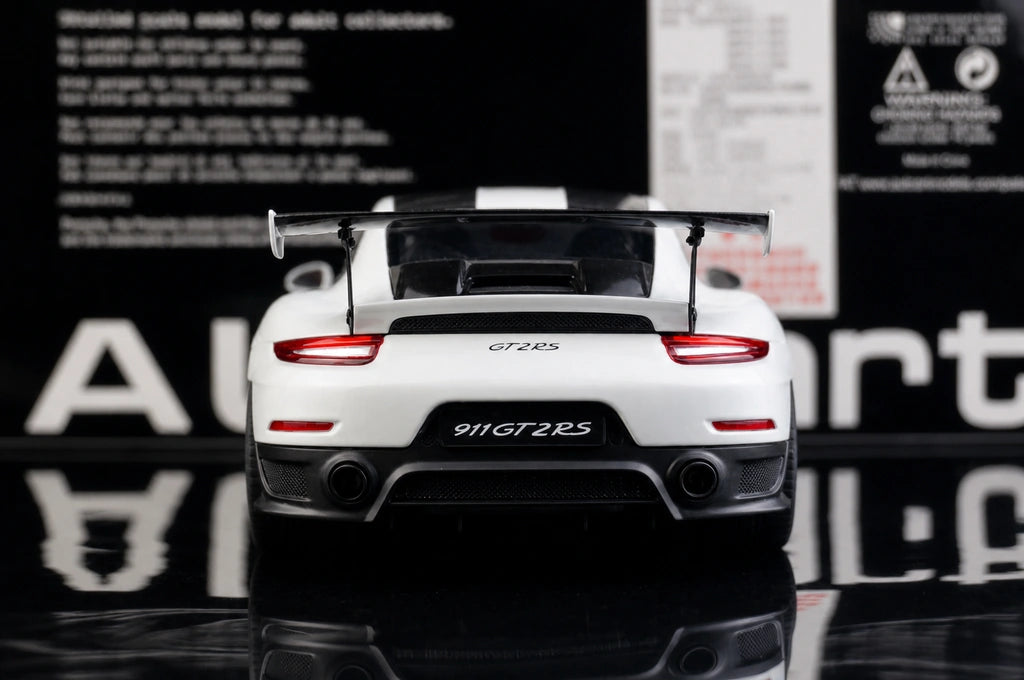 [AutoArt] 1:18 Porsche 2018 911 GT2 RS 991.2 Modello bianco di auto in metallo pressofuso