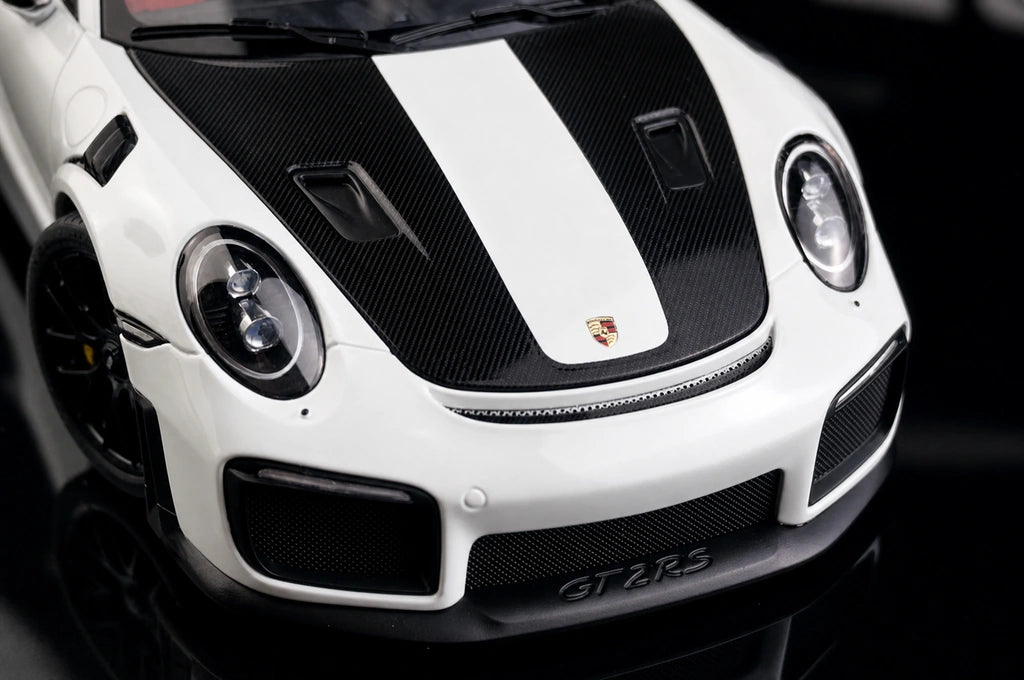 [AutoArt] 1:18 Porsche 2018 911 GT2 RS 991.2 Modello bianco di auto in metallo pressofuso