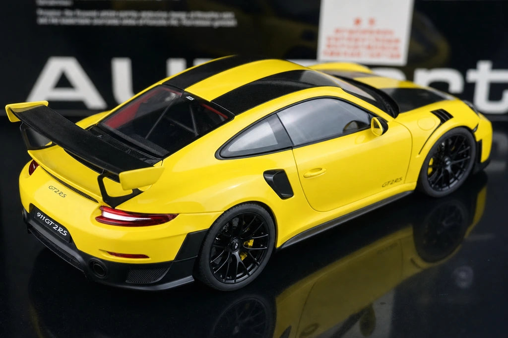 [AutoArt] 1:18 Porsche 2018 911 GT2 RS 991.2 Auto Gialla in Metallo Pressofuso