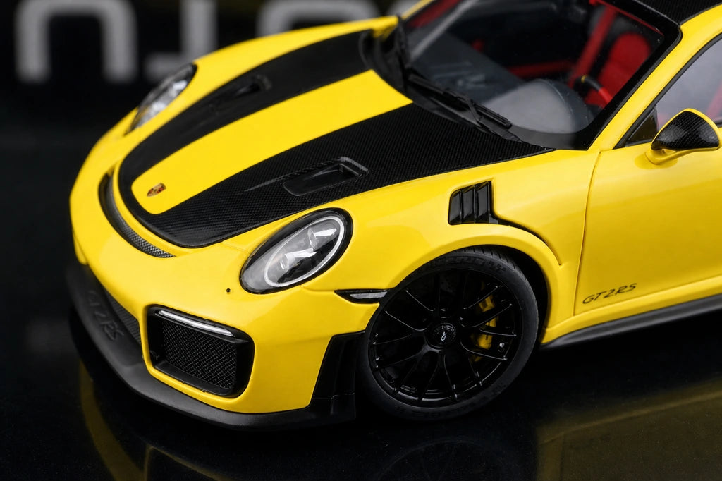 [AutoArt] 1:18 Porsche 2018 911 GT2 RS 991.2 Auto Gialla in Metallo Pressofuso