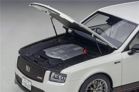 [AutoArt] 1:18 Toyota 2018 Century GRMN White Model Car Die-Cast