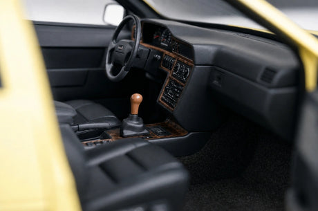 AutoArt Volvo 1995 850 T-5R Giallo 1:18 – Modello da collezione pressofuso