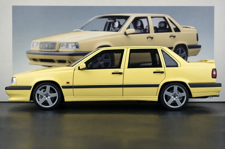 AutoArt Volvo 1995 850 T-5R Giallo 1:18 – Modello da collezione pressofuso