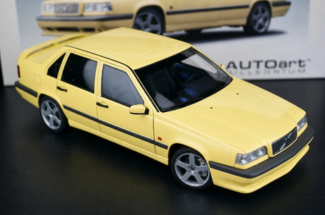 AutoArt Volvo 1995 850 T-5R Giallo 1:18 – Modello da collezione pressofuso