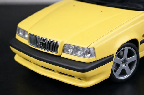AutoArt Volvo 1995 850 T-5R Giallo 1:18 – Modello da collezione pressofuso