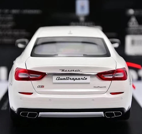 [AutoArt] 1:18 Maserati 2015 Quattroporte GTS White Model Car Die-Cast