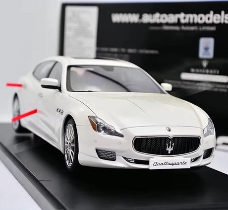 [AutoArt] 1:18 Maserati 2015 Quattroporte GTS White Model Car Die-Cast