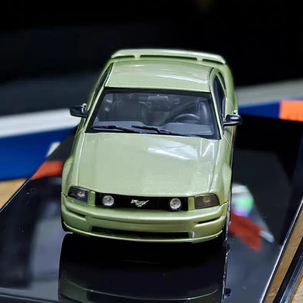 [AutoArt] 1:43 Ford 2005 Mustang GT Green Model Car Die-Cast