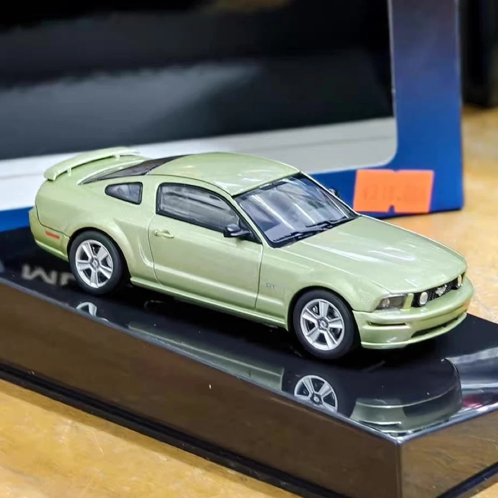 [AutoArt] 1:43 Ford 2005 Mustang GT Green Model Car Die-Cast
